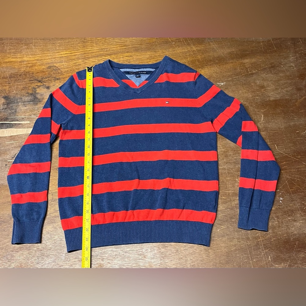 Tommy Hilfiger Pullover Sweater - Small Hole On Back - Classic - Womens Size S/P - Picture 1 of 5